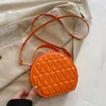 Sac bandoulière circulaire en cuir PU orange vif avec motif matelassé géométrique - Orange