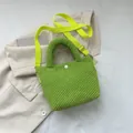 Bolso tipo cubo verde con textura de palomitas y correa ajustable amarillo neón - Verde Fluorescente