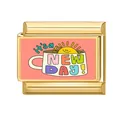 Charm italiano in acciaio dorato con smalto rosa e motivo sole New Day per gioielli - Stile Scritta Nuovo Giorno (M293098) / 1*0.9cm / Oro