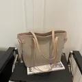 Retro khaki tote bag in textured faux suede with gold ring and drawstring detail - No Pendant / Khaki