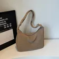 Retro khaki crossbody bag in matte synthetic leather with adjustable shoulder strap - Milk Tea Apricot