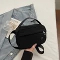 Sac bandoulière classique en nylon noir avec double fermeture éclair et sangle réglable - Noir
