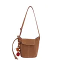 Sac seau marron en cuir mat avec surpiqûres blanches et breloque à pompons - Avec Pendentif Pompon / Marron