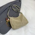Sac hobo vintage kaki en cuir synthétique avec charme d'ours et bandoulière réglable - Sans Pendentif / Kaki