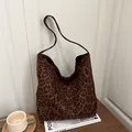 Borsa tote retrò leopardata da donna con grande capacità e morbida texture scamosciata - Leopardo Marrone