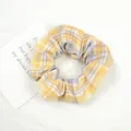 Chouchou classique à carreaux jaunes et gris avec texture plissée de style coréen - Plaid Jaune et Gris