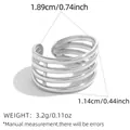 Eleganter silberner Lagenring mit offenem 18K Design und polierter Metalloberfläche - Mehrlagiger Hohl-Stil / Silber