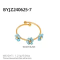 Bague réglable plaquée or 18k avec trois petites fleurs perlées bleu clair - Style trois petites fleurs (A7-4-240812-7) / Bleu clair