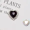 Macro di bottone a cuore in cristallo viola con bordo in strass argento da cucire - Base Argentata Grigio