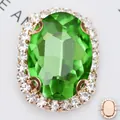 Cristal de verre ovale vert émeraude avec halo de strass blancs et base or rose - 12*14mm (Gemme principale 8*10mm) / Base Dorée Vert Herbe