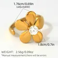 Bague fleur minimaliste plaquée or 18 carats avec zircon et anneau ouvert ajustable - Style petite fleur dorée avec strass (A10-4-250519-1)