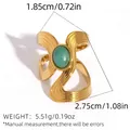 Goudkleurige roestvrijstalen ring met golflijnen, groene steen en afmetingen - Goud met Lichtgroene Steen (BJZ-251111-8)