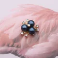 Eleganter Gold-Blumen-Schmuck mit drei marineblauen Perlen und funkelnden Strasssteinen - 17# Dunkelgrau