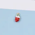 3D Emaille Erdbeere Anhänger in Rot und Weiß mit goldenem Ring für DIY Schmuckherstellung - Drachenfrucht-Stil