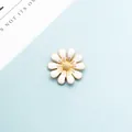 Zubehör für Haarschmuck aus Legierung mit weißem Gänseblümchen und goldenem Metall - Weiß