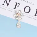 Accessorio da sposa a forma di fiore d'argento con strass e ciondolo a goccia lucido - Ciondolo Fiore di Prugno (Argento) / Argento