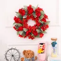 Ghirlanda per porta con vivaci rose rosse e foglie verdi per decorazioni nuziali - Ghirlanda di Crisantemi Rosso Acceso