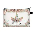 Astuccio in poliestere con unicorno, chiusura a zip e decorazione floreale su bianco - Unicorno Ghirlanda (02)
