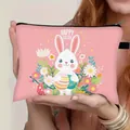 Neceser rosa de Pascua con estampado de conejo y texto Happy Easter en lona suave - Conejo Rosa Sosteniendo Huevo de Pascua (14)