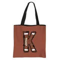 Bruine polyester draagtas met K-print in rugbytextuur en zwarte handvatten - Letter K Stijl(11)