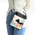 Bolso bandolera de poliéster negro para móvil con estampado de gato y flores suaves - Estilo Brillante Gato Negro y Flores