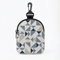 Draagbare hondensnoepjes tas met blauw en grijs geometrisch patroon en handige clip - Marineblauw Geometrische Driehoek / Ovaal