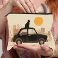 Trousse de maquillage en toile beige avec imprimé voiture vintage et chat avec fermeture - Blanc