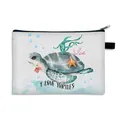 Estuche de lona blanca con estampado de tortuga marina y lema I Love Turtles - Estilo de Texto I Love Turtles (03)