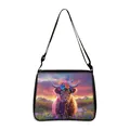Sac bandoulière vache Highland avec imprimé montagne et bandoulière noire réglable - Style 09 (Vache Des Highlands Au Coucher Du Soleil Montagne Enneigée)