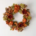 Ghirlanda autunnale artificiale con peonie arancioni, foglie d'acero e zucche decorative - Ghirlanda di fiori