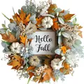 Détail d'une couronne d'automne avec feuilles d'érable et panneau en bois Hello Fall - Style Hello Fall Panneau Bois Citrouille Blanche (B024)