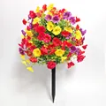 Kunstmatige petunia's in rood, geel en paars met zwarte tuinpen voor gebruik buitenshuis - Petunia Gemengde Kleur