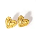 Elegantes pendientes de corazón 3D en acabado dorado pulido con diseño a capas - Pendientes de Botón Corazón Dorados (2-DQW-1890)