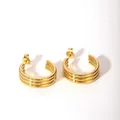 Minimalistische 18k vergoldete dreilagige Creolen mit poliertem Metall-Finish - Dreischichtiger Creolen-Stil (YYE023697-G49-)
