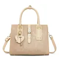 Elegante borsa tote beige con texture verticali, fibbia dorata e ciondolo a cuore - Cachi