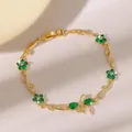 Vergoldetes Blattarmband mit smaragdgrünen Zirkon-Blumen und Schleifen-Elementen - Grüne Blume und Schleife Reben-Stil (DQ-W-3393)