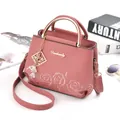 Bolso bandolera rosa palo con bordado de rosas y asa de metal dorado para mujer - 21*11*17cm / Rosa oscuro