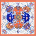 Eleganter barocker quadratischer Schal aus seidigem Stoff in Orange und Marineblau - Orange Rand