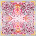 Detail eines rosa Seidenschals im Bohème-Stil mit bunten Paisley-Blumenmustern - 90cmx90cm / Silbergrau