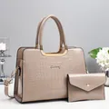 Ensemble chic 2-en-1 de sac à main et pochette à motif crocodile avec finitions dorées - Ensemble 2 pièces (sac à main + pochette) / Khaki