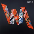 Detailansicht eines 120cm Blumenschals in Orange mit lebhaften geometrischen Mustern - Hellorange Lebendiger Stil (X209-3)