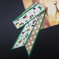 Pañuelo de seda con estampado ecuestre y borde verde para bolsos y cabello - Estilo Ecuestre Verde Y Blanco (C109-1)