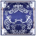 Sciarpa in seta 90x90cm blu scuro con motivi barocchi floreali e viticci argento - Blu navy