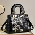Sac à main tendance noir et blanc à motif crocodile avec bandoulière réglable pratique - Noir