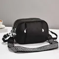 Sac bandoulière noir multicouche avec texture litchi et sangle géométrique - Noir