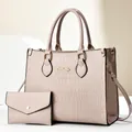 Set borsa beige in pelle verniciata con stampa coccodrillo e logo dorato di lusso - 31*13*25CM / Cachi