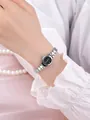 Elegante Damen Quarzuhr mit silbernem Herz-Metallarmband und schwarzem kleinem Zifferblatt - Silbernes Armband Schwarzes Zifferblatt