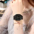 Orologio al quarzo da donna quadrato con quadrante nero e cinturino in pelle opaca al polso - Cinturino Nero Quadrante Nero