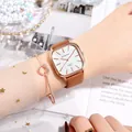 Elegante orologio al quarzo rettangolare in oro rosa con cinturino in pelle marrone e set gioielli - Cinturino Caffè Quadrante Bianco