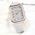 Elegante quadratische Quarzuhr mit grauem Silikonarmband und Roségoldgehäuse - Grau